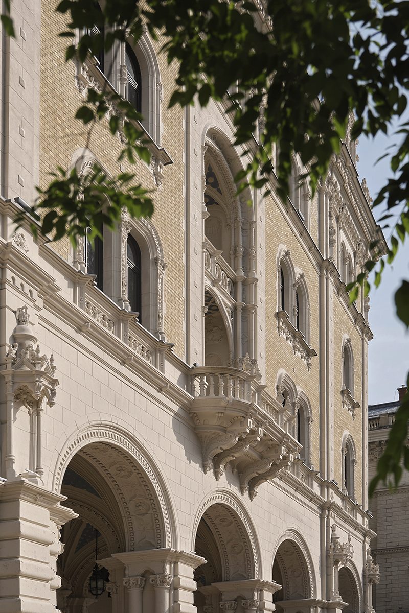 W Budapest_architecture_09